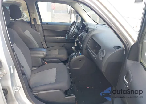 2010 Jeep Patriot Sport z USA, uszkodzony, nr VIN 1J4NF1GB2AD620497